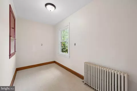 Entry Way - 118 W 14th St, Frederick, MD 21701 photo 5 of 11