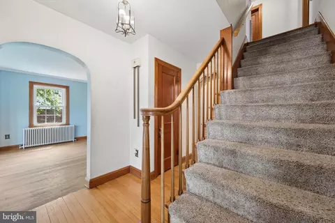 Entry Way - 118 W 14th St, Frederick, MD 21701 photo 2 of 11