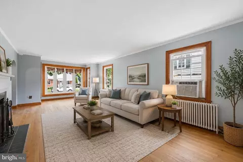 Living - 118 W 14th St, Frederick, MD 21701 photo 1 of 5