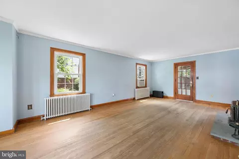 Living - 118 W 14th St, Frederick, MD 21701 photo 4 of 5