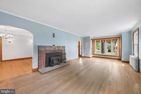 Living - 118 W 14th St, Frederick, MD 21701 photo 3 of 5
