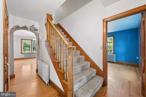 Entry Way - 118 W 14th St, Frederick, MD 21701 photo 3 of 11