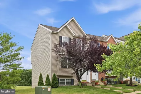 5783 Indian Cedar Ct, Frederick, MD 21703 photo 2