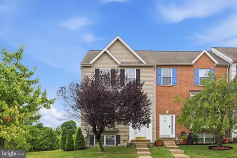 5783 Indian Cedar Ct, Frederick, MD 21703 photo 3