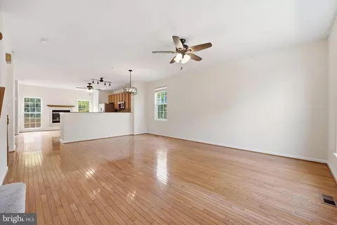 Living - 525 Ellison Ct, Frederick, MD 21703 photo 5 of 11