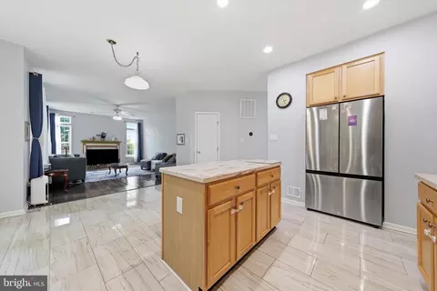 Entry Way - 6440 Spring Forest Rd, Frederick, MD 21701 photo 5 of 8