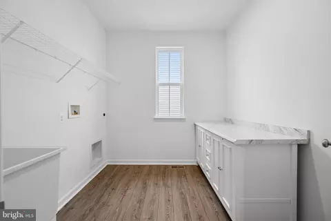 Entry Way - 5720 Hawk Ridge Rd, Frederick, MD 21704 photo 40 of 44