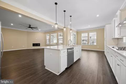 Entry Way - 5720 Hawk Ridge Rd, Frederick, MD 21704 photo 11 of 44