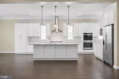 Kitchen - 5720 Hawk Ridge Rd, Frederick, MD 21704 photo 2 of 4