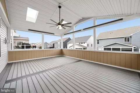 Exterior - 5720 Hawk Ridge Rd, Frederick, MD 21704 photo 9 of 20
