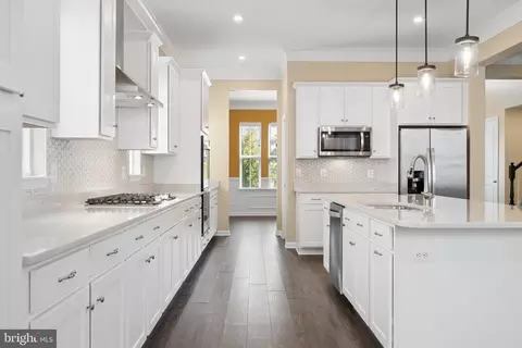 Entry Way - 5720 Hawk Ridge Rd, Frederick, MD 21704 photo 14 of 44