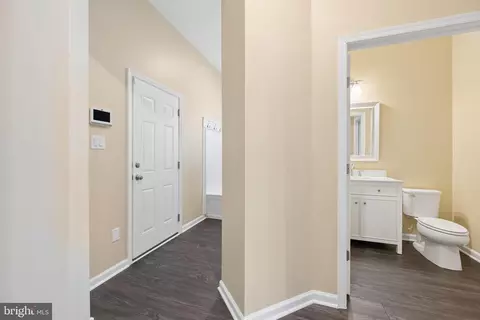 Entry Way - 5720 Hawk Ridge Rd, Frederick, MD 21704 photo 20 of 44