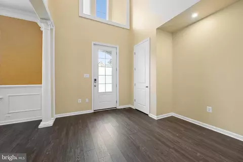 Entry Way - 5720 Hawk Ridge Rd, Frederick, MD 21704 photo 2 of 44