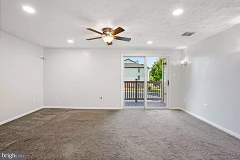 Living - 811 Stratford Way #E, Frederick, MD 21701 photo 3 of 3