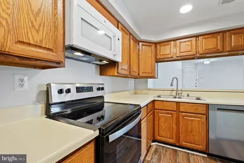 Kitchen - 811 Stratford Way #E, Frederick, MD 21701 photo 3 of 3