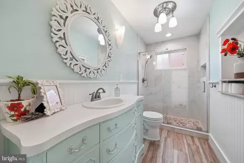 Bath - 513 Biggs Ave, Frederick, MD 21702 photo 1 of 4