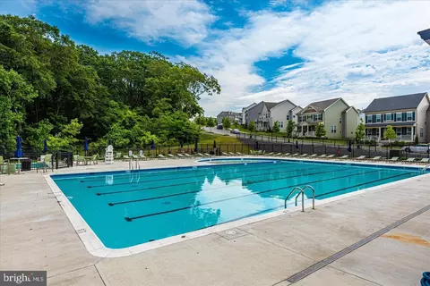 Exterior - 5707 Hawk Ridge Rd, Frederick, MD 21704 photo 7 of 11