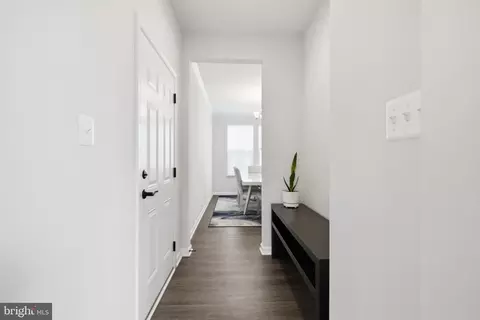 Entry Way - 5707 Hawk Ridge Rd, Frederick, MD 21704 photo 8 of 20