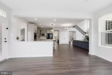 Entry Way - 5707 Hawk Ridge Rd, Frederick, MD 21704 photo 4 of 20