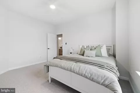 Bedroom - 5707 Hawk Ridge Rd, Frederick, MD 21704 photo 13 of 16