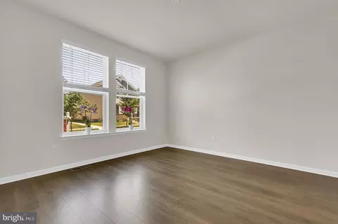 Living - 408 Constellation Ln, Frederick, MD 21701 photo 6 of 7