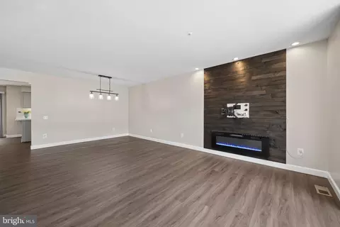 Living - 6208 Cliffside Ter, Frederick, MD 21701 photo 5 of 12