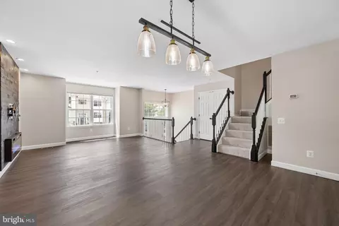Living - 6208 Cliffside Ter, Frederick, MD 21701 photo 8 of 12