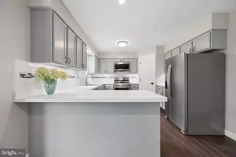 Kitchen - 6208 Cliffside Ter, Frederick, MD 21701 photo 2 of 7