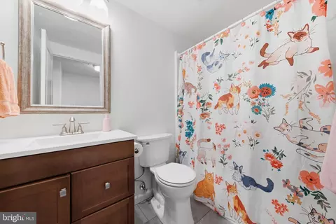 Bath - 1554 Dockside Dr, Frederick, MD 21701 photo 2 of 3