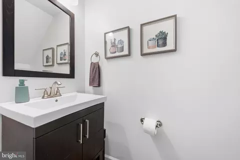 Entry Way - 1554 Dockside Dr, Frederick, MD 21701 photo 3 of 4
