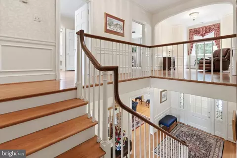 Entry Way - 310 Upper College Ter, Frederick, MD 21701 photo 10 of 24