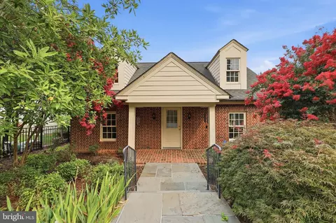 Exterior - 310 Upper College Ter, Frederick, MD 21701 photo 13 of 23