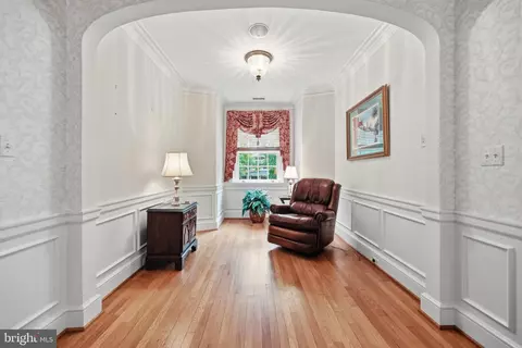 Entry Way - 310 Upper College Ter, Frederick, MD 21701 photo 12 of 24
