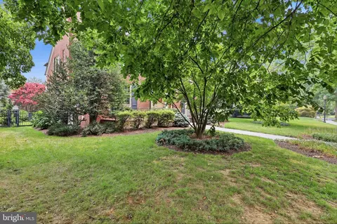 Exterior - 310 Upper College Ter, Frederick, MD 21701 photo 17 of 23