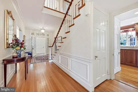 Entry Way - 310 Upper College Ter, Frederick, MD 21701 photo 4 of 24