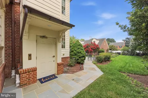 Exterior - 310 Upper College Ter, Frederick, MD 21701 photo 10 of 23