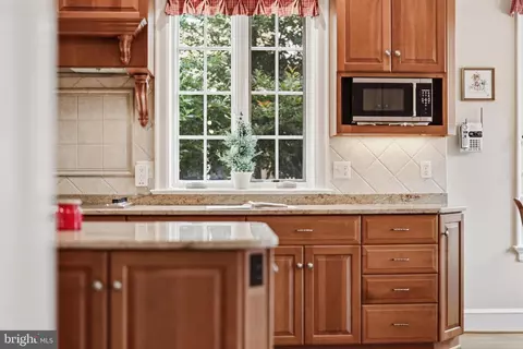 Kitchen - 310 Upper College Ter, Frederick, MD 21701 photo 4 of 7