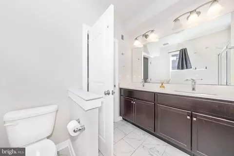 Bath - 1403 Bexley Way, Frederick, MD 21701 photo 2 of 3