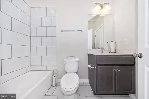 Bath - 1403 Bexley Way, Frederick, MD 21701 photo 3 of 3