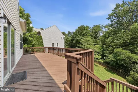 Exterior - 814 Fifth Ave, Brunswick, MD 21716 photo 9 of 15