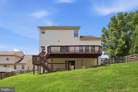 Exterior - 814 Fifth Ave, Brunswick, MD 21716 photo 7 of 15