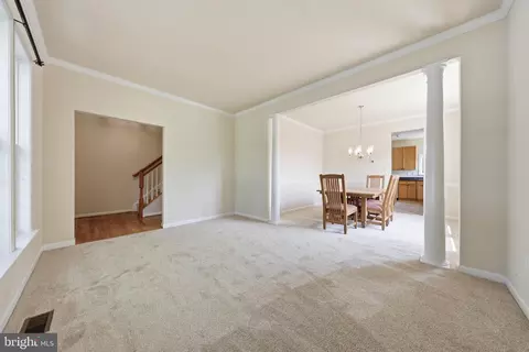 Living - 814 Fifth Ave, Brunswick, MD 21716 photo 3 of 10