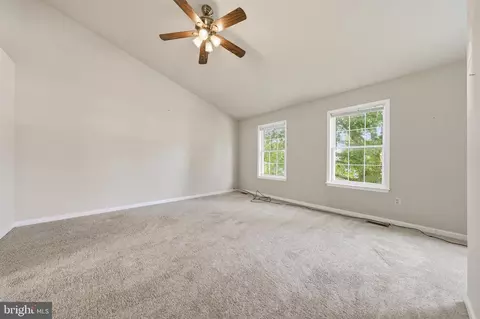 Entry Way - 814 Fifth Ave, Brunswick, MD 21716 photo 7 of 12