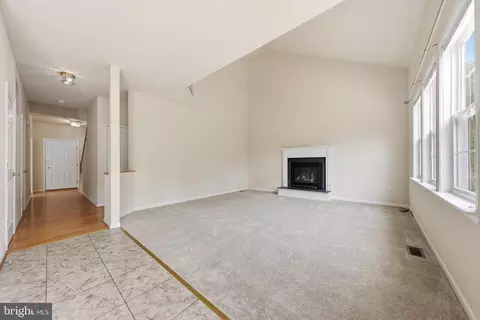 Living - 814 Fifth Ave, Brunswick, MD 21716 photo 4 of 10