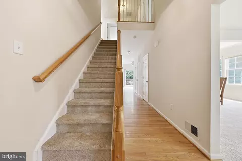 Entry Way - 814 Fifth Ave, Brunswick, MD 21716 photo 2 of 12