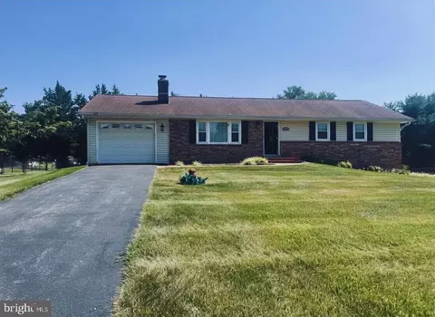 5757 Woodville Rd, Mount Airy, MD 21771