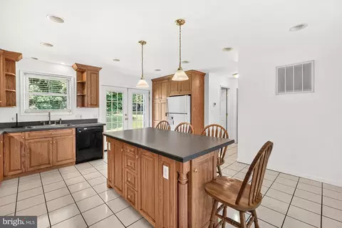 Kitchen - 9209 Oak Tree Cir, Frederick, MD 21701 photo 5 of 5