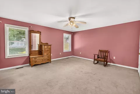 Bedroom - 9209 Oak Tree Cir, Frederick, MD 21701 photo 2 of 3