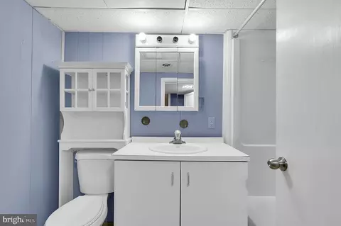 Bath - 6621 Willis Ln, Frederick, MD 21702 photo 2 of 2