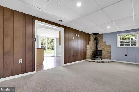 Living - 6621 Willis Ln, Frederick, MD 21702 photo 4 of 4